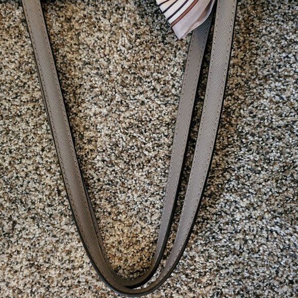 Michael Kors Large Jet Set Travel Tote - Picture 6 of 9